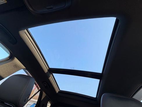 Used 2022 Chevrolet Equinox RS w/ RS Leather Package image 11