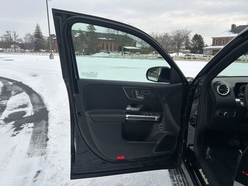 Certified 2025 Mercedes-Benz GLB 250 GLB 250 image 19