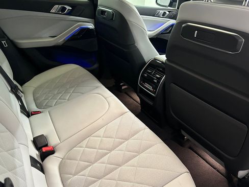 Certified 2024 BMW X6 xDrive40i w/ Premium Package image 31