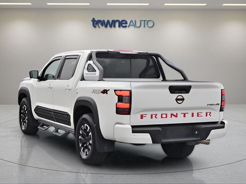 Used 2023 Nissan Frontier 4x4 Crew Cab image 6