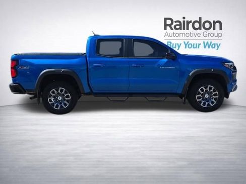 Used 2024 Chevrolet Colorado Z71 w/ Z71 Convenience Package 2 AWD/4WD image 9