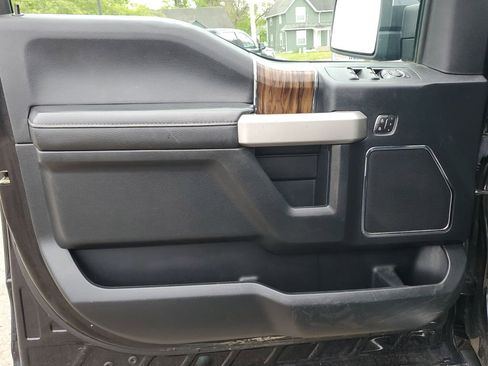 Used 2020 Ford F150 Lariat w/ Equipment Group 502A Luxury AWD/4WD image 10