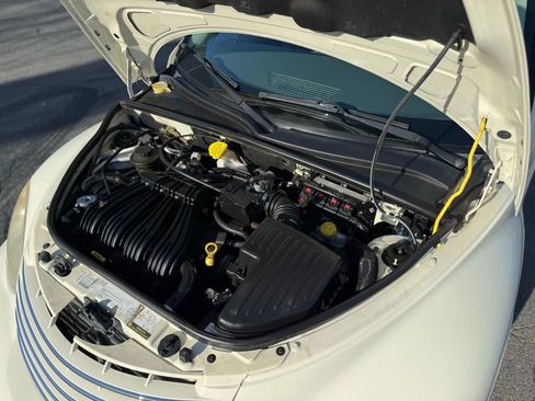 Used 2007 Chrysler PT Cruiser image 32