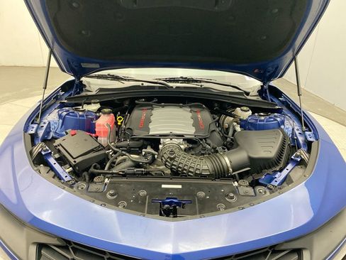 Used 2023 Chevrolet Camaro LT RWD image 11