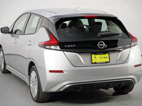 Used 2025 Nissan Leaf S image 42
