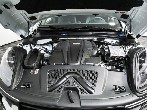 New 2026 Porsche Macan S AWD/4WD image 36