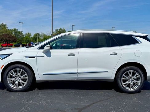 Used 2023 Buick Enclave Essence w/ Experience Buick Package AWD/4WD image 4