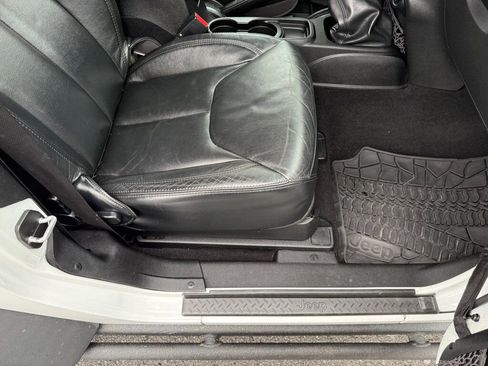 Used 2013 Jeep Wrangler Sahara image 34