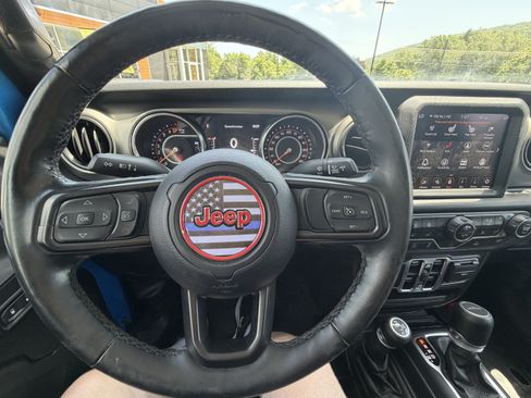 Used 2021 Jeep Gladiator Sport AWD/4WD image 7