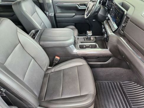 Used 2024 Chevrolet Silverado 1500 LTZ w/ Z71 Off-Road Package image 11