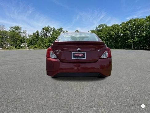 Used 2019 Nissan Versa SV FWD image 7