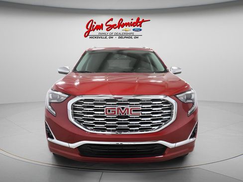 Used 2019 GMC Terrain Denali w/ Comfort Package FWD image 3