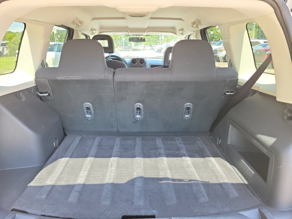 Used 2009 Jeep Patriot Sport FWD image 11