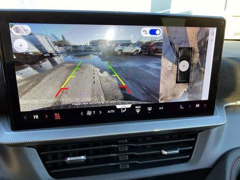 Used 2025 Ford Explorer ST image 11