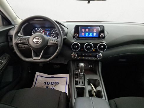 Used 2025 Nissan Sentra S FWD image 9
