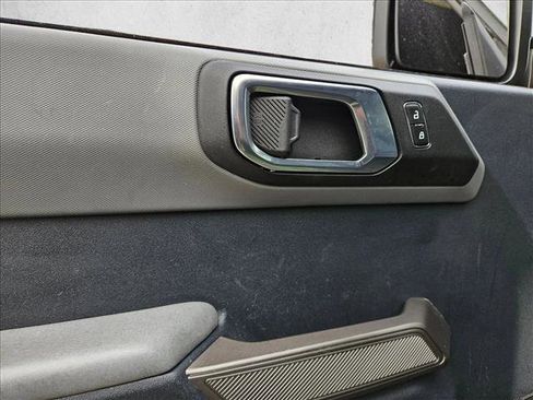 Certified 2023 Ford Bronco Black Diamond w/ Sasquatch Package image 11