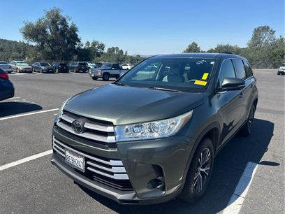Used 2018 Toyota Highlander LE