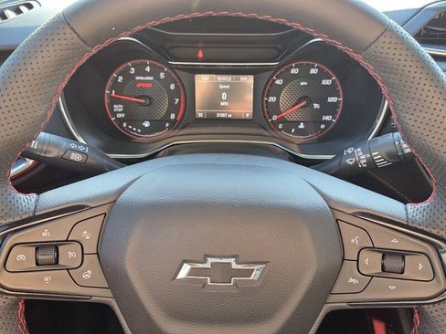 Used 2023 Chevrolet TrailBlazer RS w/ Sun and Liftgate Package image 22