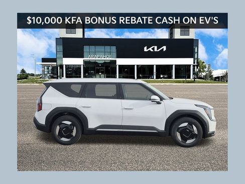 New 2026 Kia EV9 Land w/ Nightfall Edition Package image 1