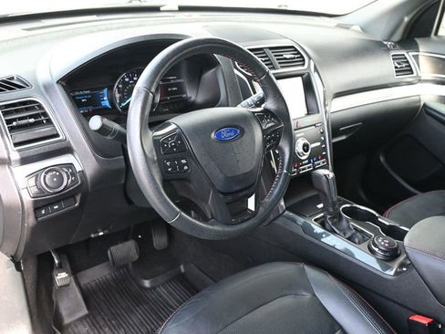 Used 2019 Ford Explorer Sport w/ Equipment Group 401A AWD/4WD image 9