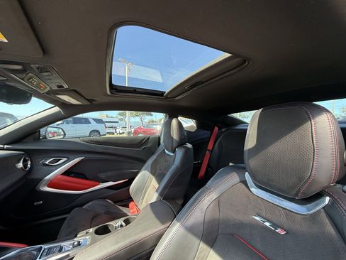 Used 2022 Chevrolet Camaro ZL1 image 28