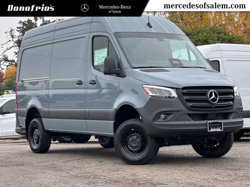 Used 2026 Mercedes-Benz Sprinter 144 Cargo image 1