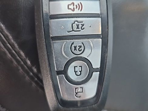 Used 2023 Ford Explorer Platinum w/ Technology Package image 43