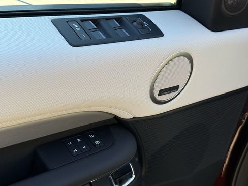 New 2026 Land Rover Discovery Limited Edition image 15