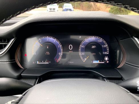 Certified 2025 Jeep Grand Cherokee Altitude image 20