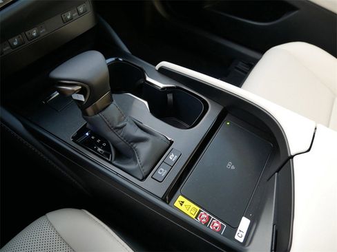 New 2025 Lexus ES 300h w/ Premium Package image 22