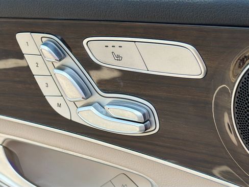 Used 2022 Mercedes-Benz GLC 300 image 29