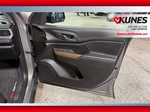 Used 2019 GMC Acadia SLE w/ LPO, Floor Liner Package image 21