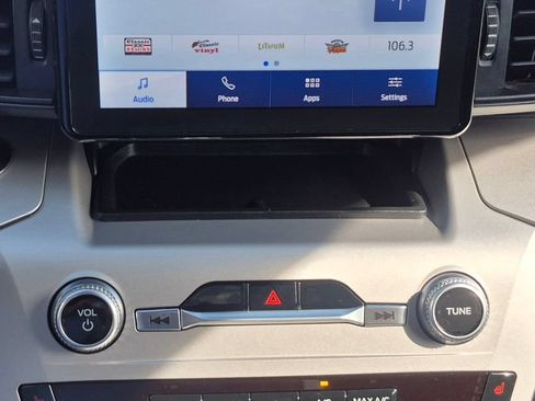 Used 2022 Ford Explorer XLT w/ Class IV Trailer Tow Package AWD/4WD image 7