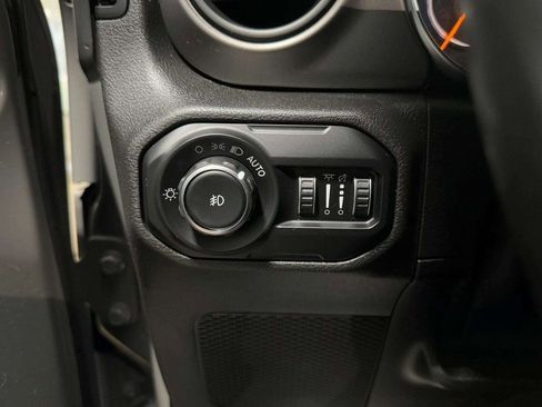 Used 2021 Jeep Wrangler Unlimited Sport image 10