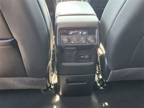 Used 2023 GMC Acadia Denali image 15