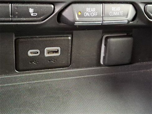 Certified 2023 Chevrolet Suburban LT image 26