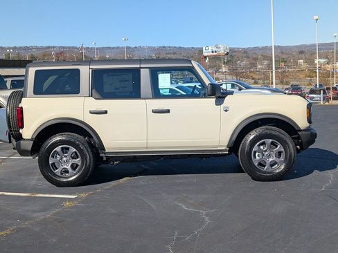 New 2025 Ford Bronco Big Bend image 3