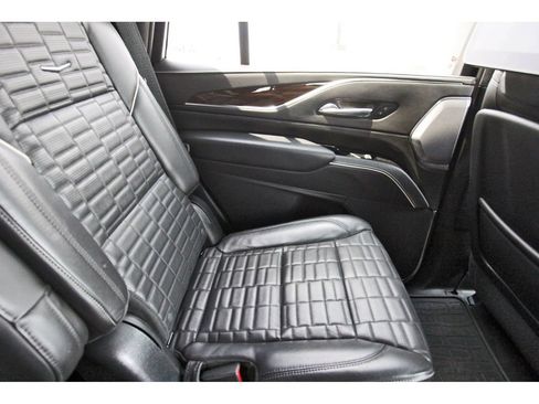 Used 2023 Cadillac Escalade Sport Platinum AWD/4WD image 11