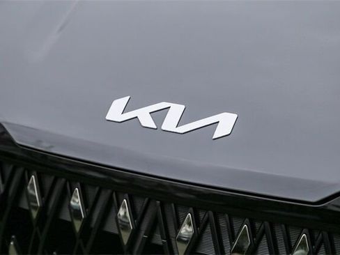 New 2026 Kia Carnival EX FWD image 5