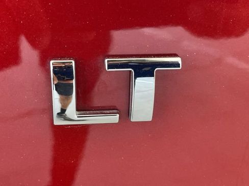 Used 2023 Chevrolet Traverse LT FWD image 30