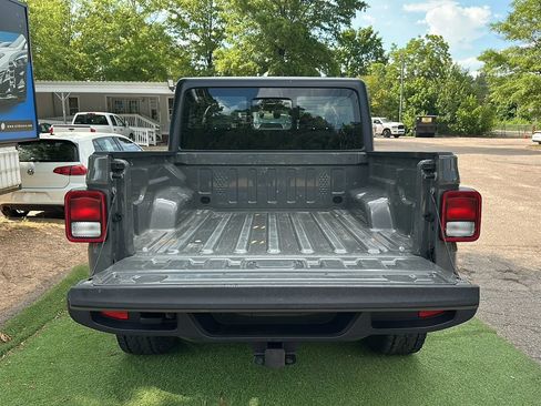 Used 2020 Jeep Gladiator Sport w/ Trailer Tow Package AWD/4WD image 11