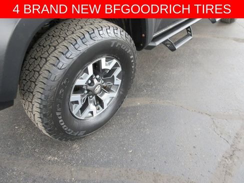 Used 2019 Toyota Tacoma TRD Off-Road AWD/4WD image 3