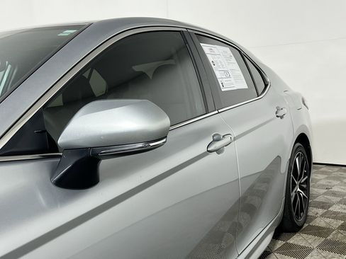 Used 2024 Toyota Camry SE w/ Convenience Package image 13