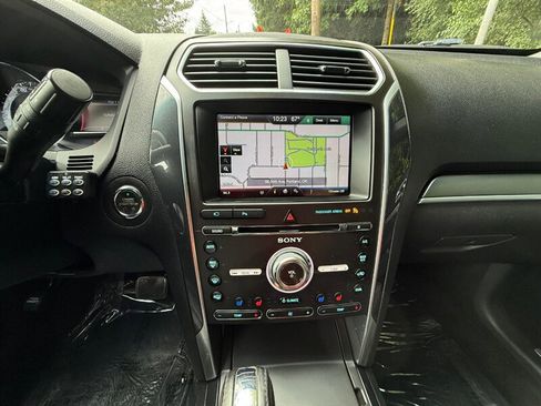 Used 2016 Ford Explorer Sport w/ Equipment Group 401A image 17