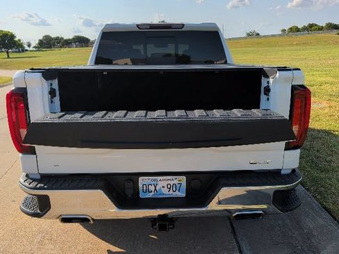 Used 2021 GMC Sierra 1500 SLT w/ SLT Premium Package AWD/4WD image 14