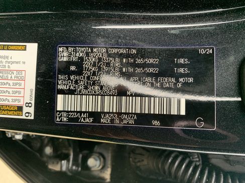 Used 2024 Lexus GX 550 w/ Accessory Package (2T) AWD/4WD image 36