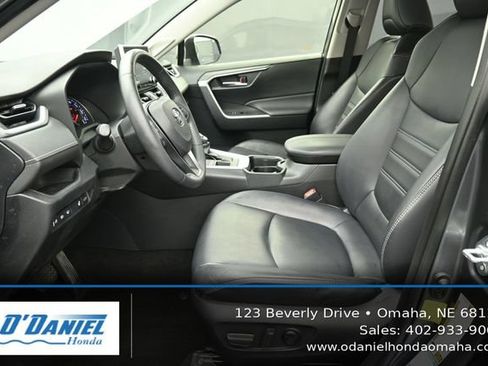 Used 2020 Toyota RAV4 XLE Premium AWD/4WD image 25