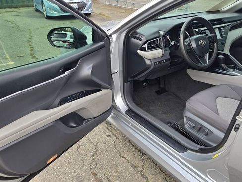Used 2019 Toyota Camry LE w/ Convenience Package image 17