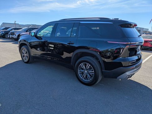 Used 2026 Chevrolet Traverse LT w/ Driver Confidence Package image 6