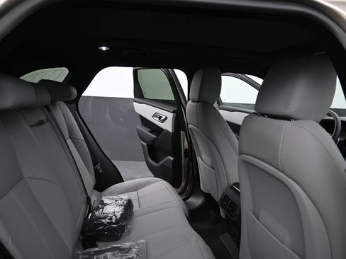 New 2026 Land Rover Range Rover Velar Dynamic SE AWD/4WD image 13